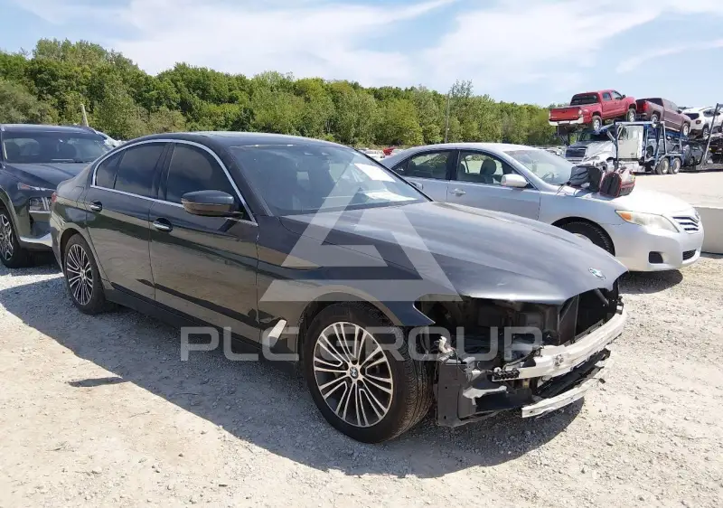 2018 BMW 530 photo