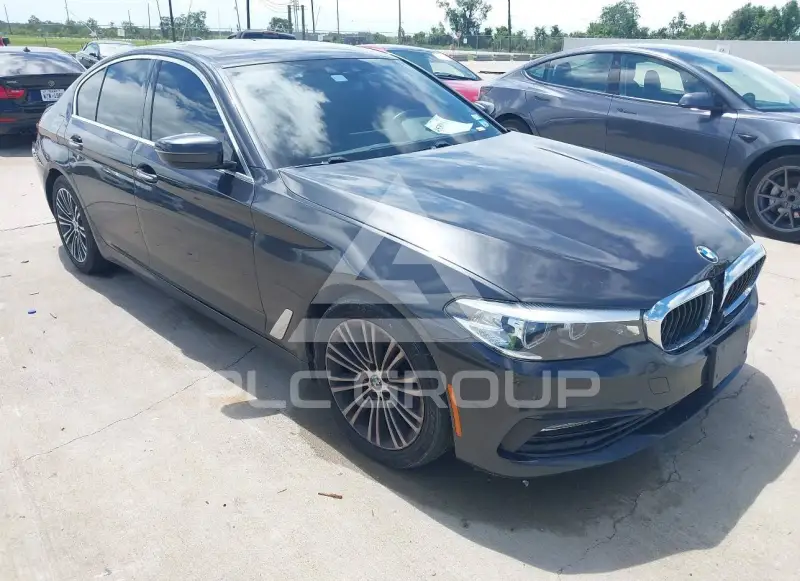 2018 BMW 530 photo