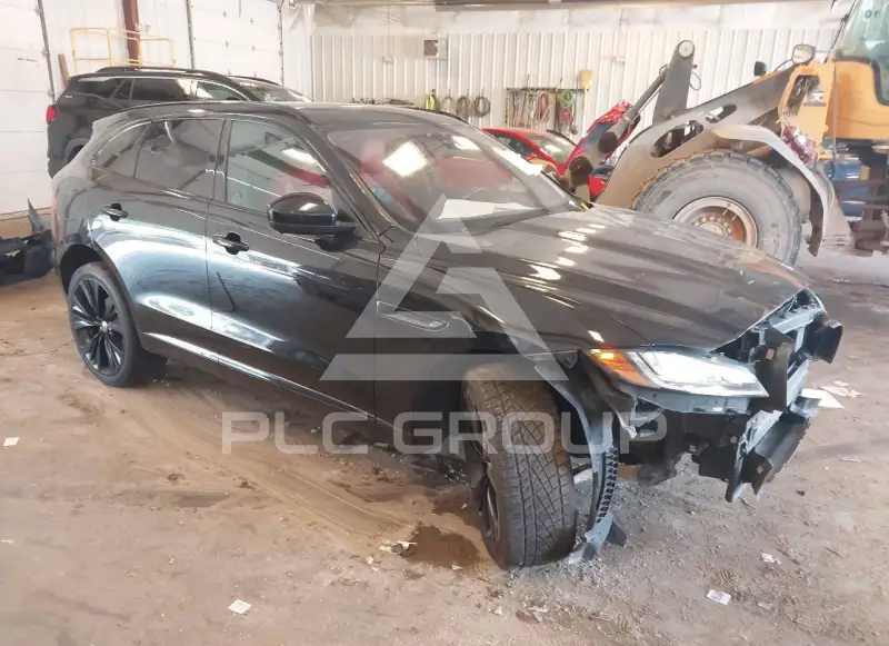 2018 Jaguar F-PACE photo
