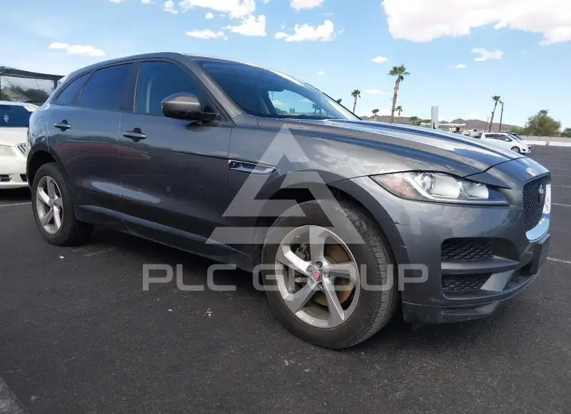 2018 Jaguar F-PACE photo