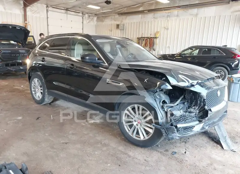 2018 Jaguar F-PACE photo