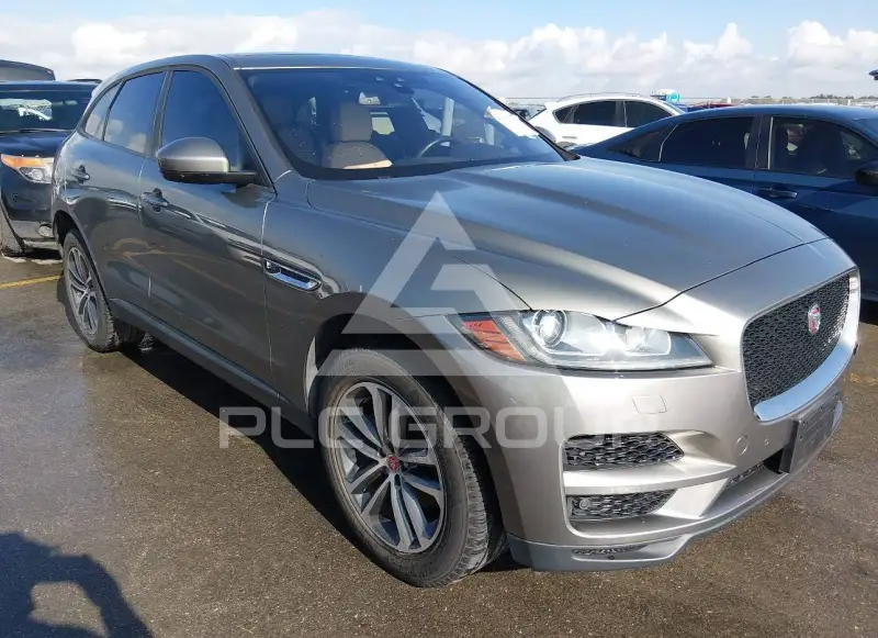 2018 Jaguar F-PACE photo