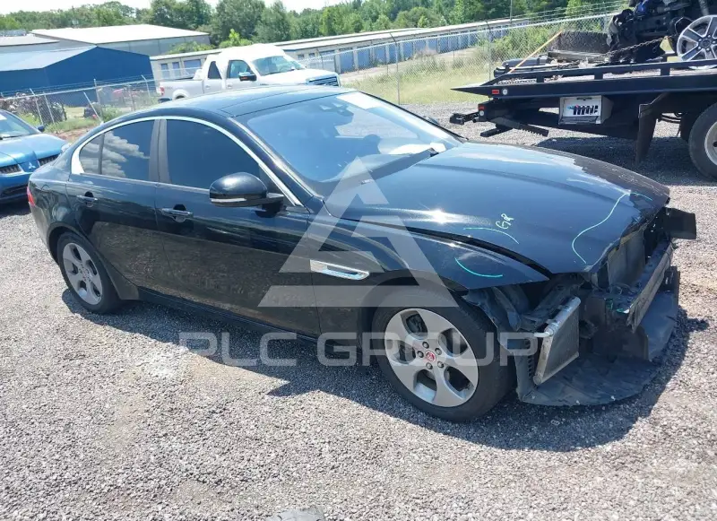 2018 Jaguar XE фото