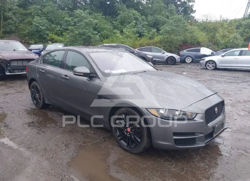 2018 Jaguar XE фото