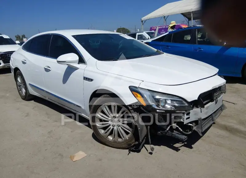 2018 Buick LACROSSE photo