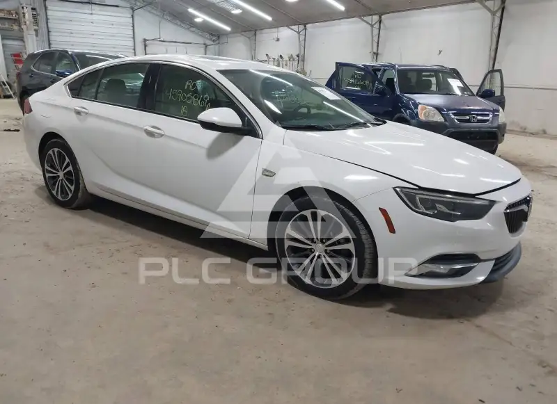 2018 Buick REGAL photo