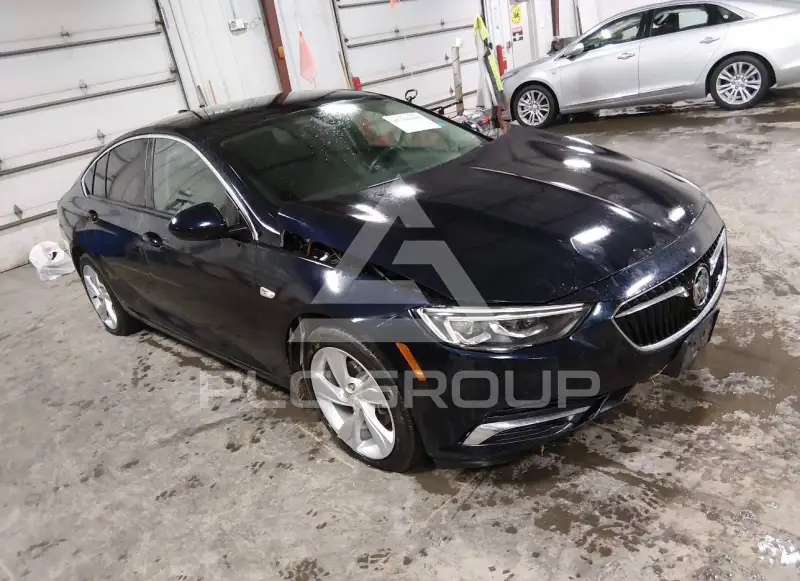 2018 Buick REGAL photo