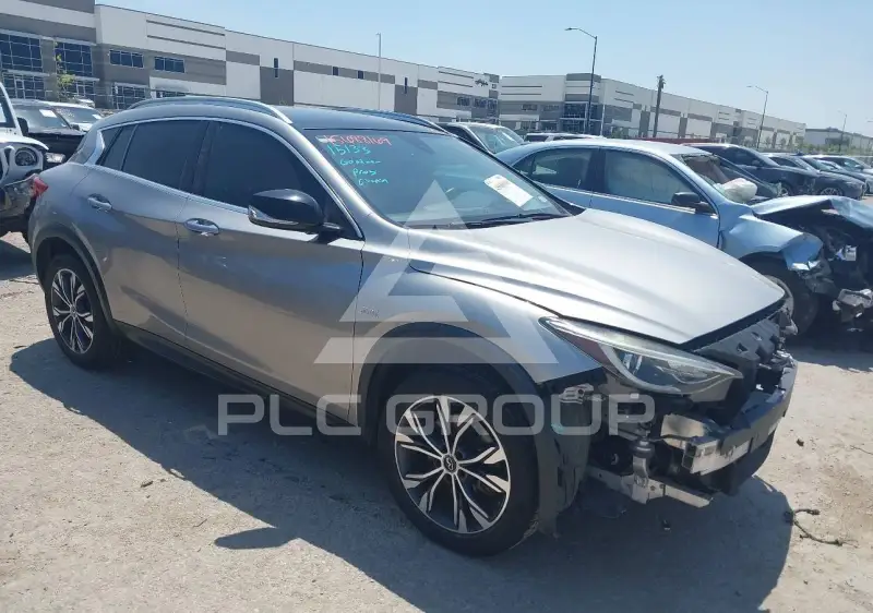 2018 Infinity QX30 фото