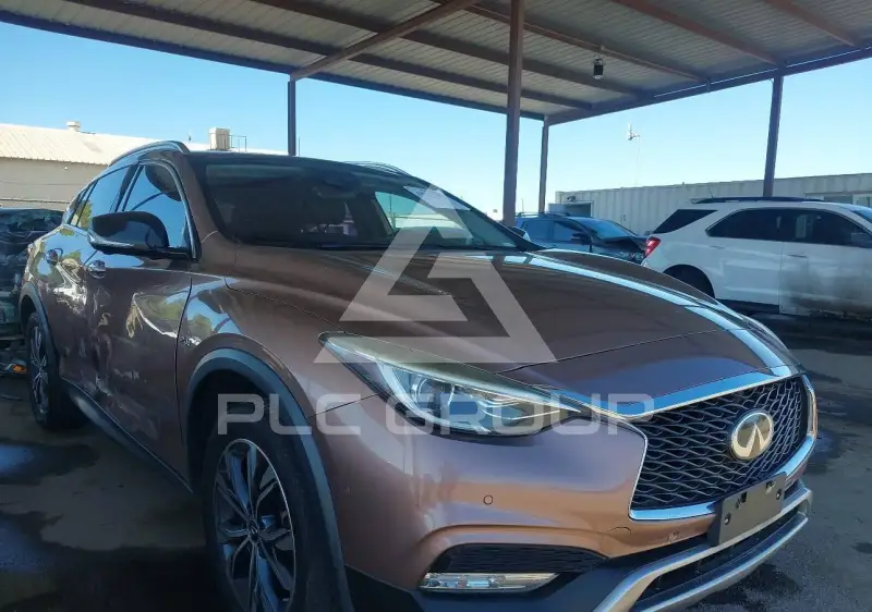 2018 Infinity QX30 photo