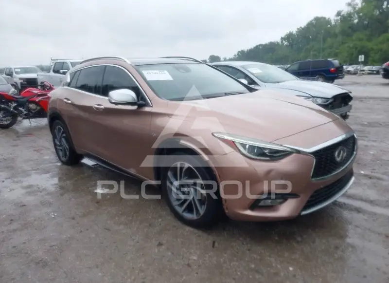 2018 Infinity QX30 photo