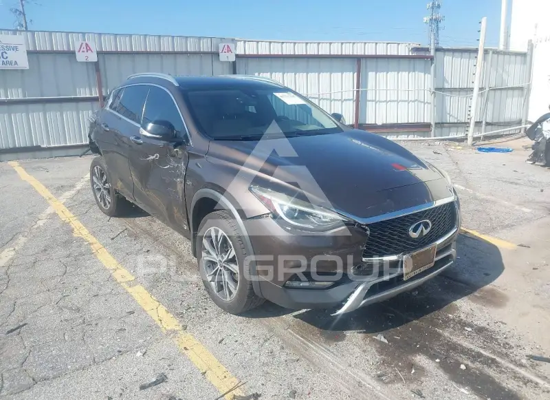 2018 Infinity QX30 фото