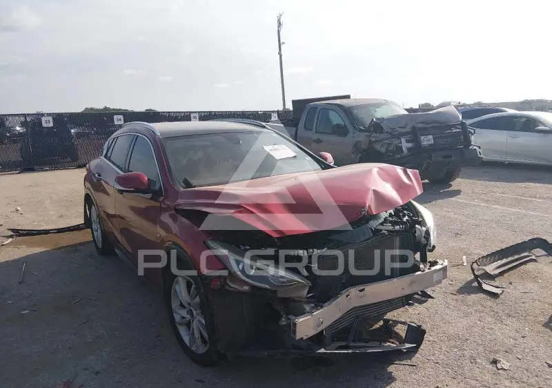 2018 Infinity QX30 photo