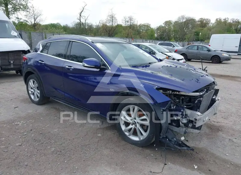 2018 Infinity QX30 photo