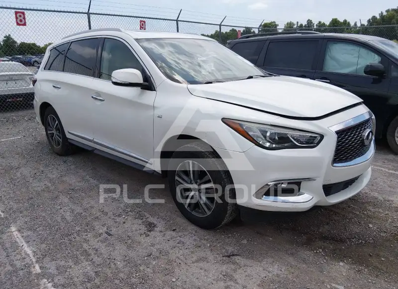 2018 Infinity QX60 photo