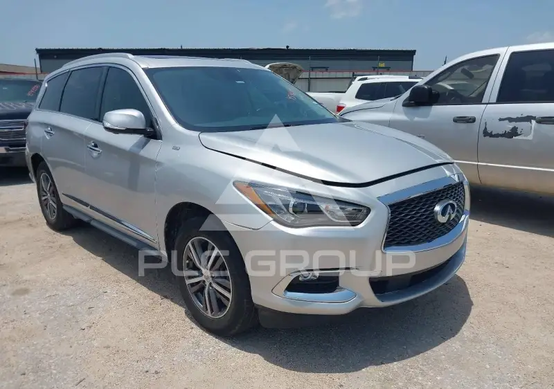 2018 Infinity QX60 photo