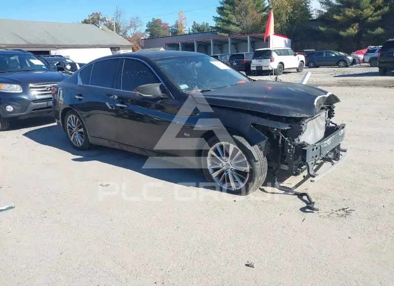 2018 Infinity Q50 photo