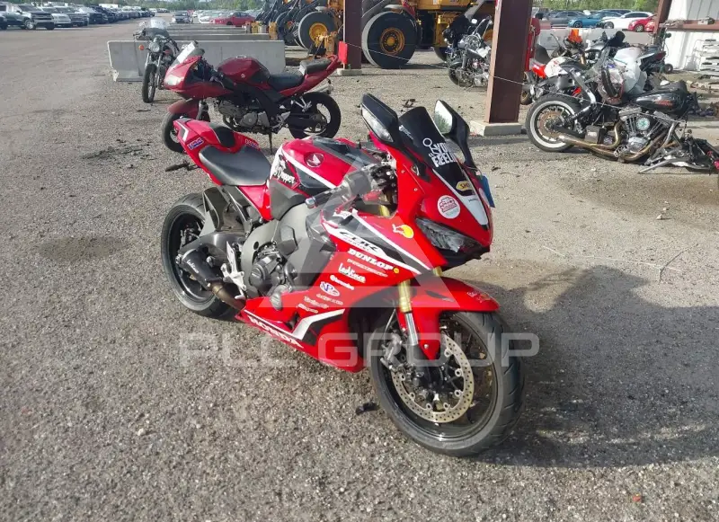 2018 Honda CBR1000 фото