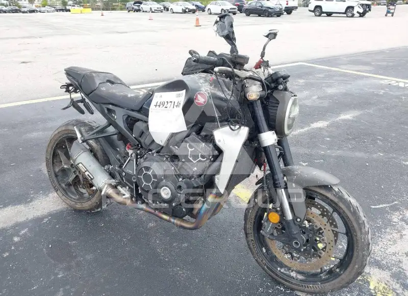 2018 Honda Motorcycle фото