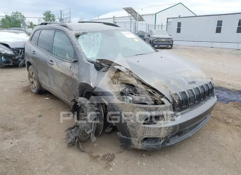 2018 Jeep CHEROKEE photo