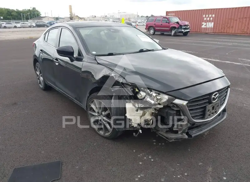 2018 Mazda 3 фото