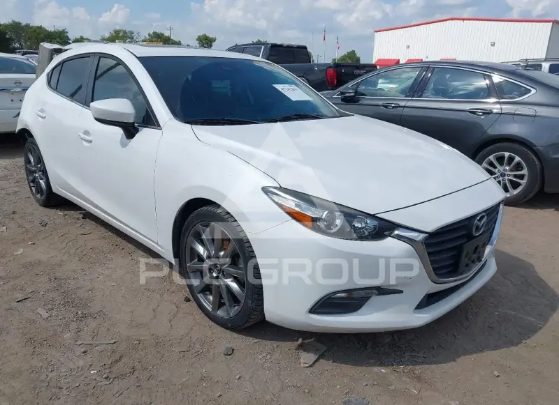 2018 Mazda 3 фото