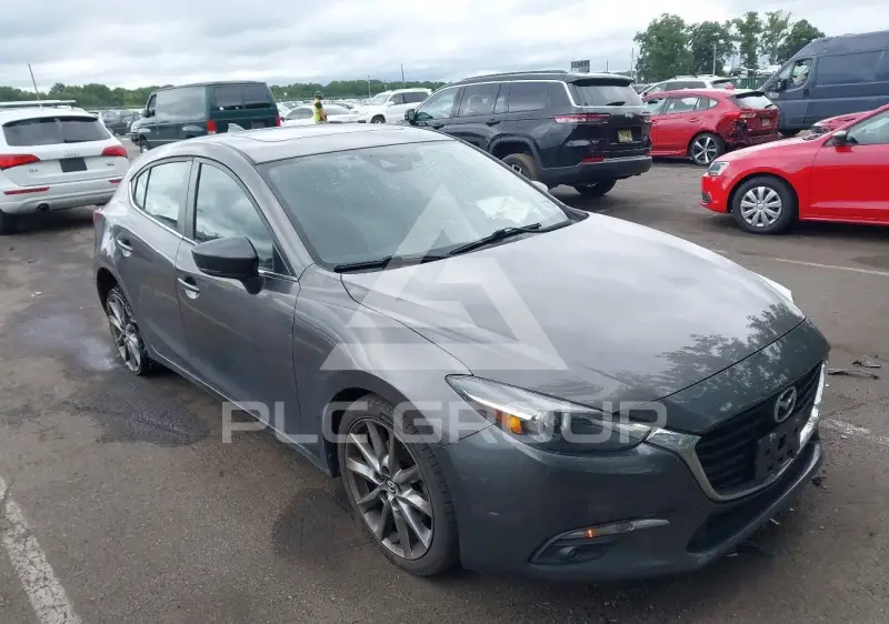 2018 Mazda 3 фото