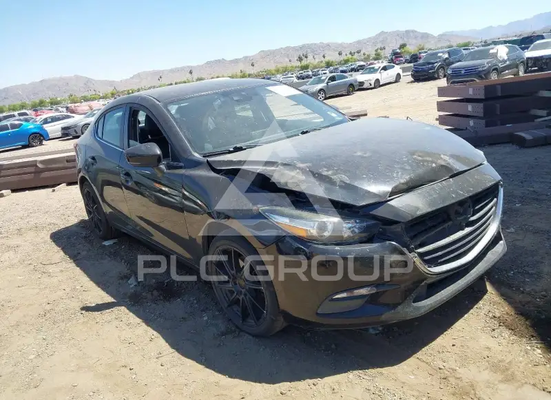 2018 Mazda 3 photo