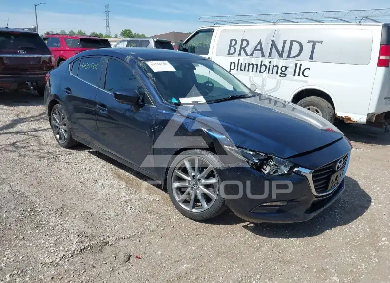 2018 Mazda 3 фото