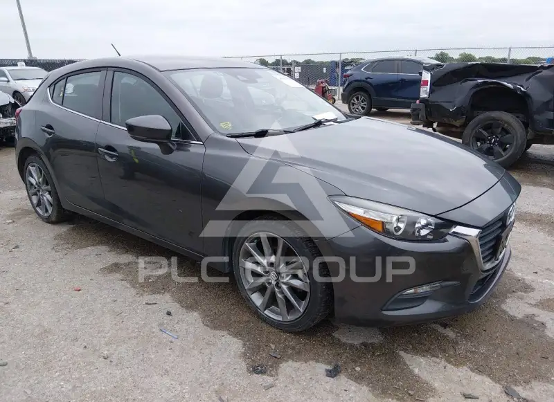 2018 Mazda 3 фото