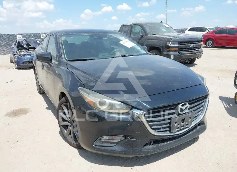 2018 Mazda 3 фото