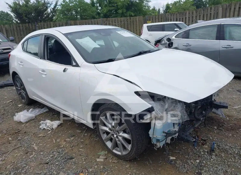 2018 Mazda 3 фото
