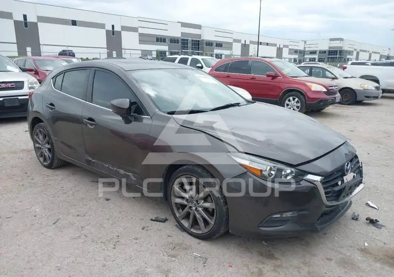 2018 Mazda 3 фото