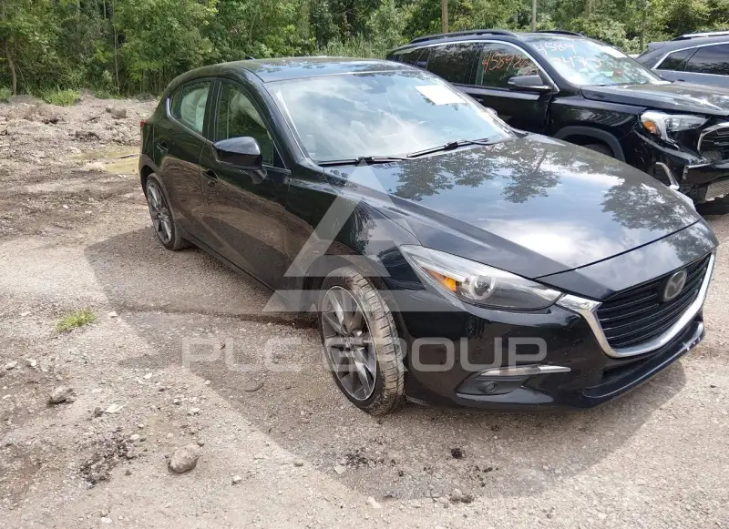 2018 Mazda 3 фото