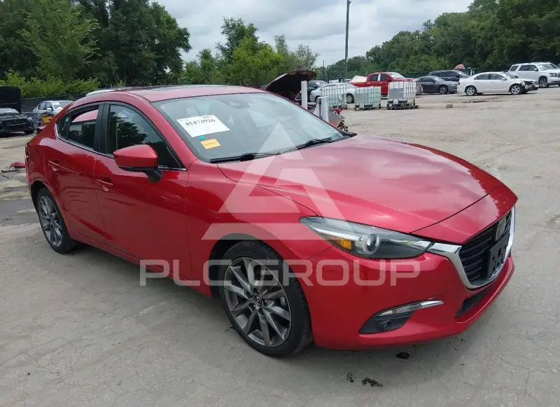 2018 Mazda 3 photo