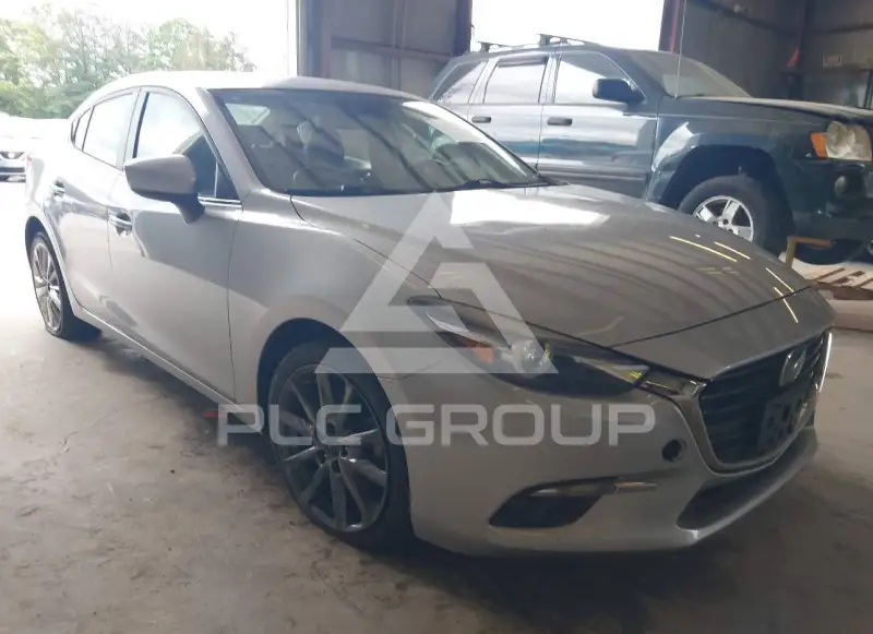 2018 Mazda 3 фото