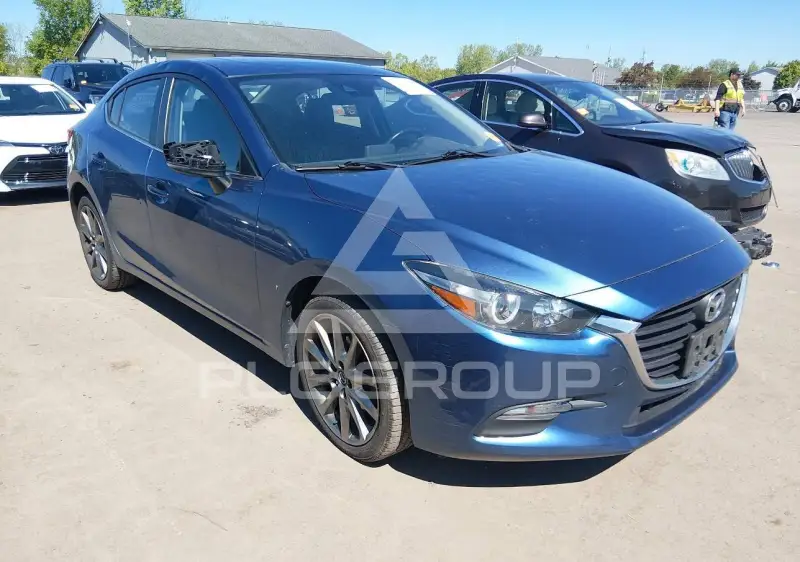 2018 Mazda 3 фото
