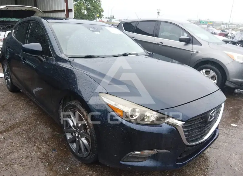 2018 Mazda 3 фото