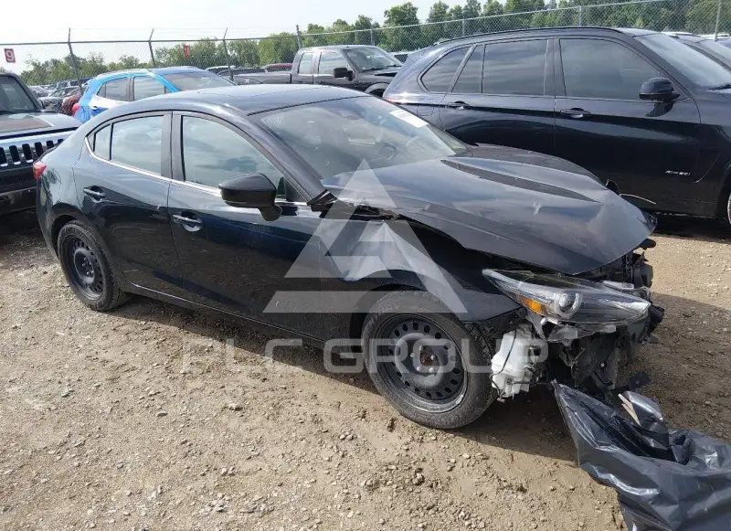2018 Mazda 3 photo