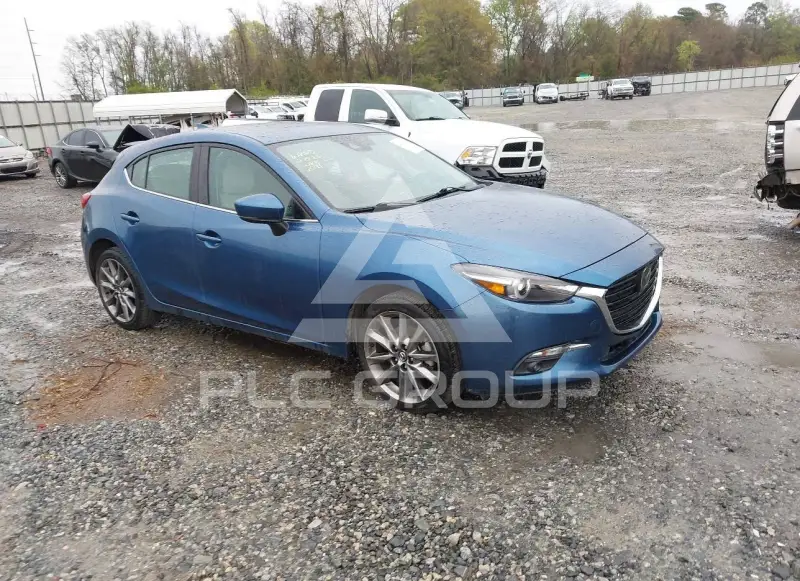 2018 Mazda 3 фото
