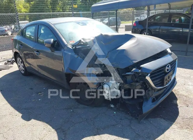2018 Mazda 3 photo
