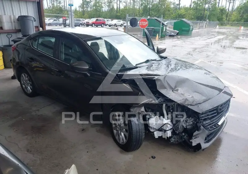 2018 Mazda 3 photo