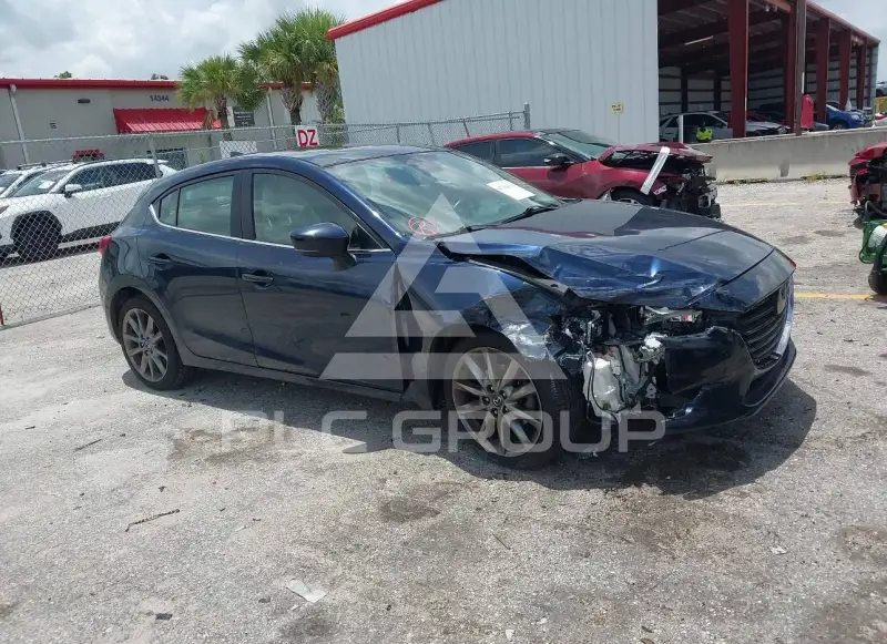 2018 Mazda 3 фото
