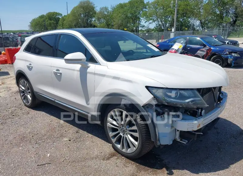 2018 Lincoln MKX photo