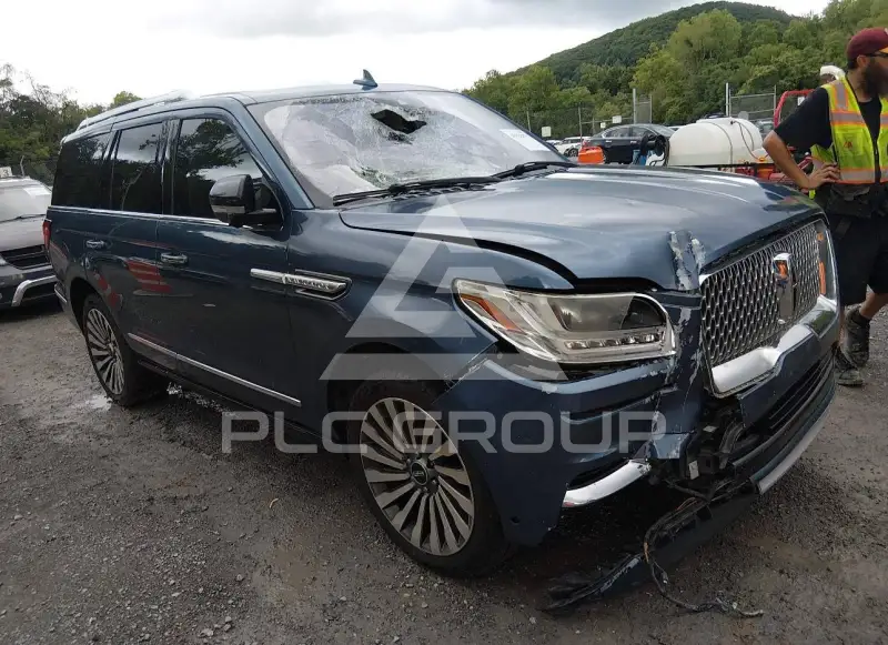 2018 Lincoln NAVIGATOR photo