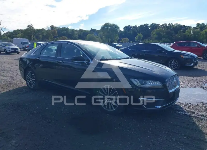 2018 Lincoln MKZ photo