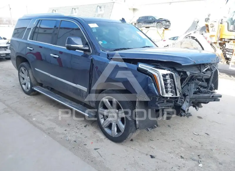 2018 Cadillac ESCALADE фото