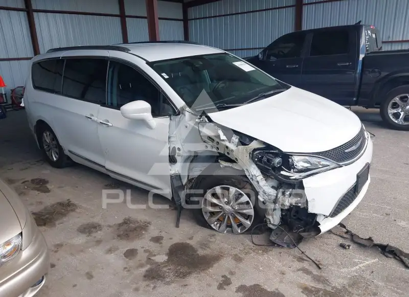 2018 Chrysler PACIFICA photo