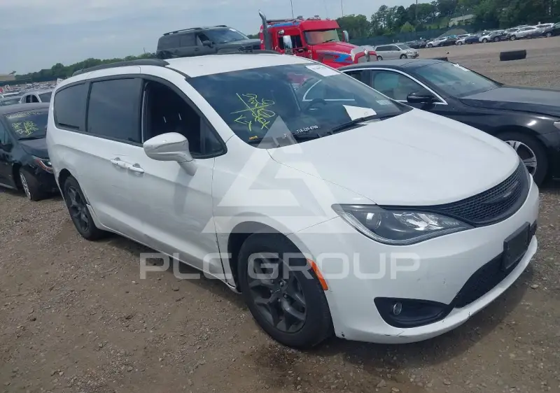 2018 Chrysler PACIFICA photo