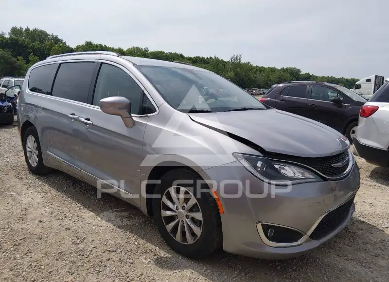 2018 Chrysler PACIFICA photo