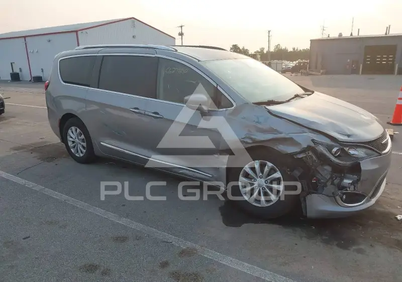 2018 Chrysler PACIFICA photo